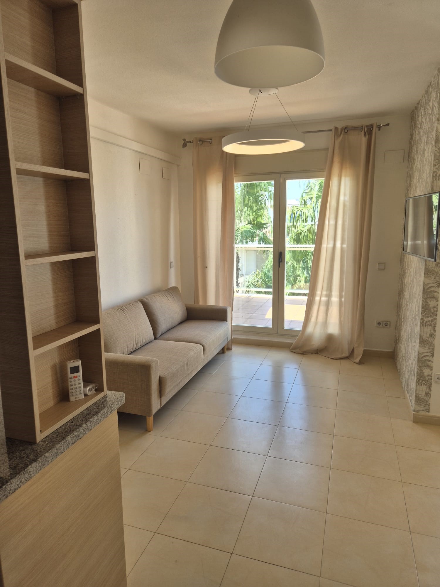 MANANT - ANNUAL RENTAL OF STUDIO IN THE URBANIZATION WITH SWIMMING POOL